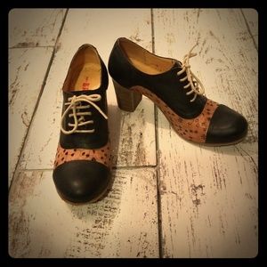 Brako Oxford heels